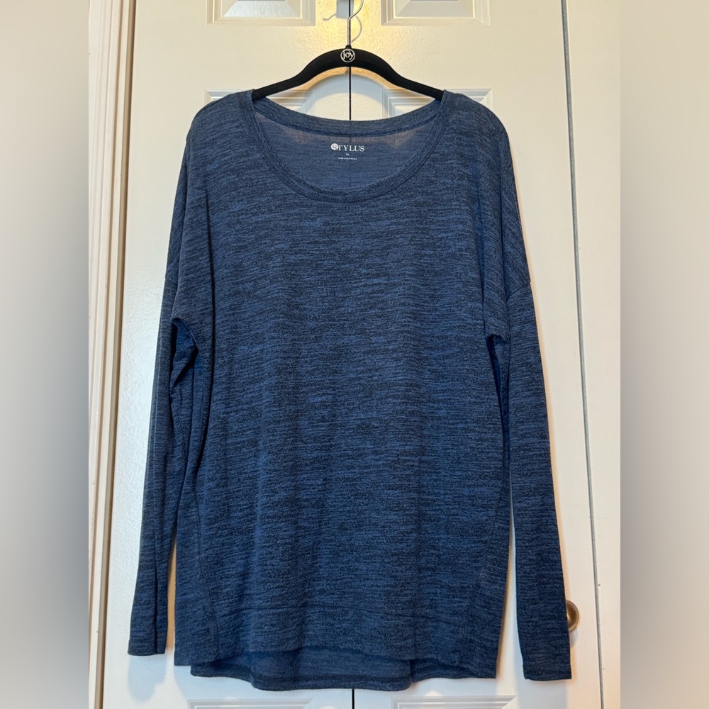Stylus Heather Blue Lightweight Pullover Sweater – Women’s XL